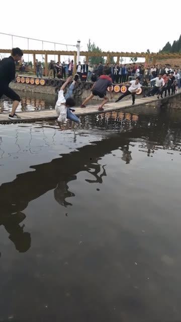 网红摇摇桥无锡,无锡新晋打卡地，趣味互动体验无限
